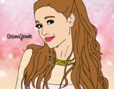 Ariana Grande con collar