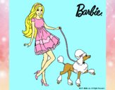 Barbie paseando a su mascota