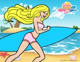 Barbie corre al agua