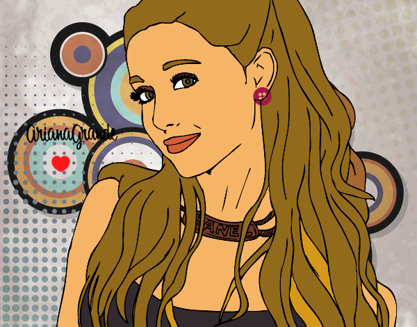 Ariana Grande con collar