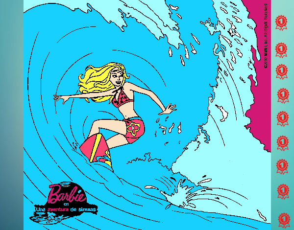 Barbie practicando surf