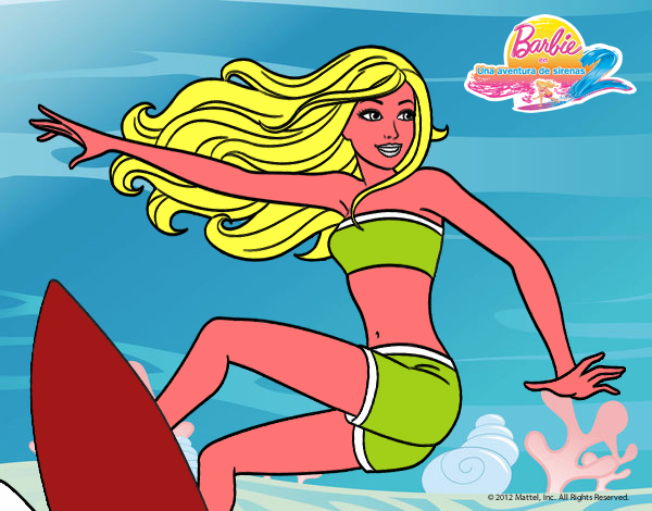 Barbie surfeando