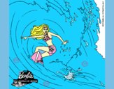 Barbie practicando surf