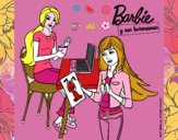 Barbie y su hermana merendando