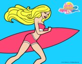 Barbie corre al agua