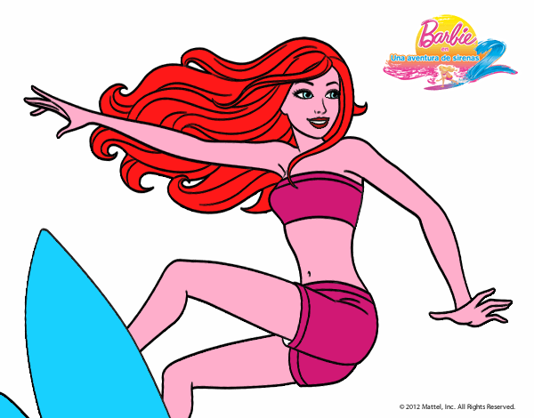 Barbie surfeando