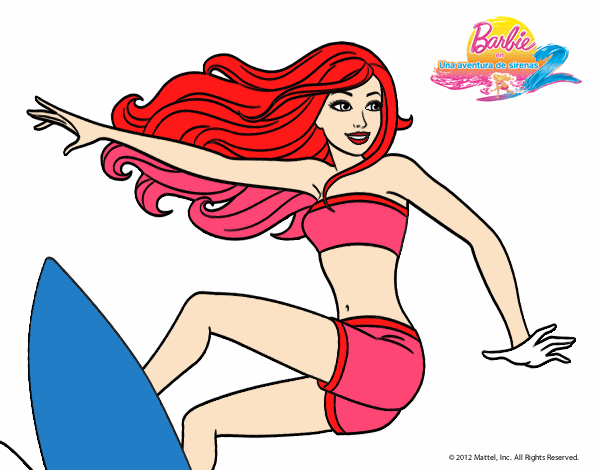 Barbie surfeando