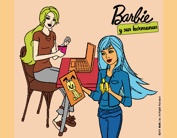 Barbie y su hermana merendando