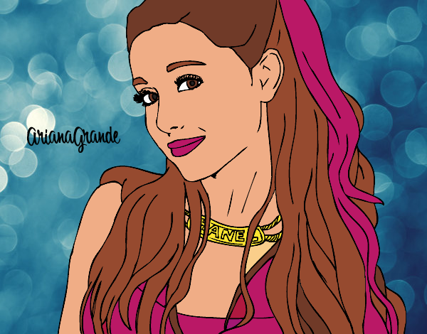 Ariana Grande con collar