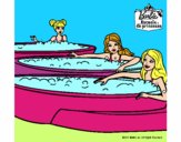 Barbie y sus amigas en el jacuzzi