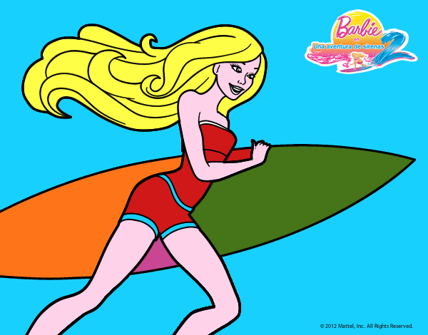 Barbie corre al agua