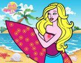 Barbie va a surfear