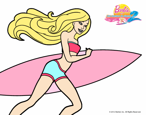 Barbie corre al agua