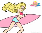 Barbie corre al agua