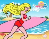 Barbie corre al agua