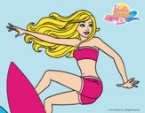 Barbie surfeando