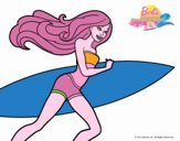 Barbie corre al agua