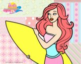 Barbie va a surfear