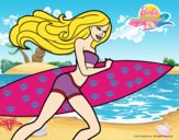 Barbie corre al agua