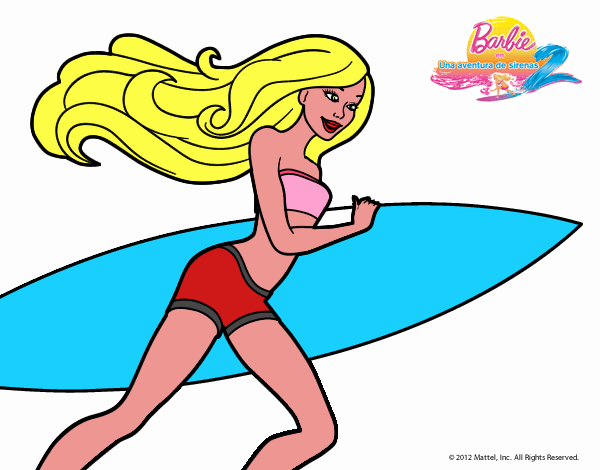 Barbie corre al agua