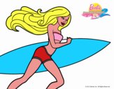 Barbie corre al agua