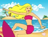 Barbie surfeando