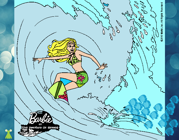 Barbie practicando surf