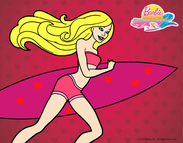 Barbie corre al agua