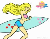 Barbie corre al agua