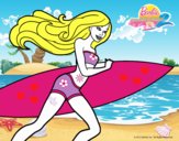 Barbie corre al agua