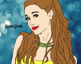 Ariana Grande con collar