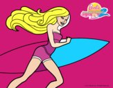 Barbie corre al agua