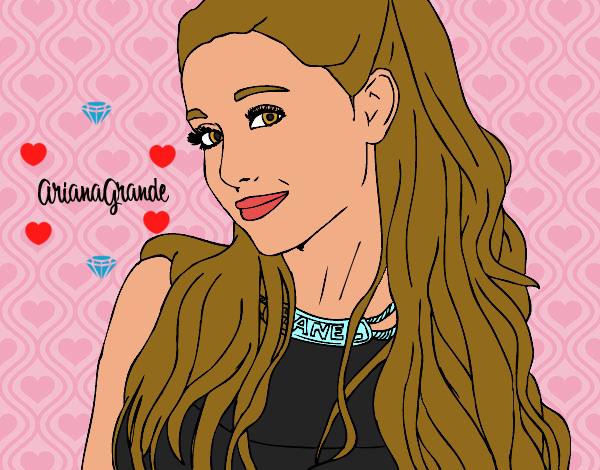 Ariana Grande con collar