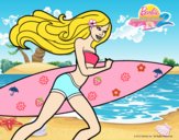 Barbie corre al agua