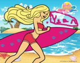 Barbie corre al agua