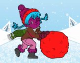 Niña con gran bola de nieve