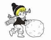 Niña con gran bola de nieve