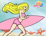 Barbie corre al agua