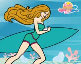 Barbie corre al agua