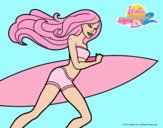 Barbie corre al agua