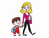 Madre paseando con niño
