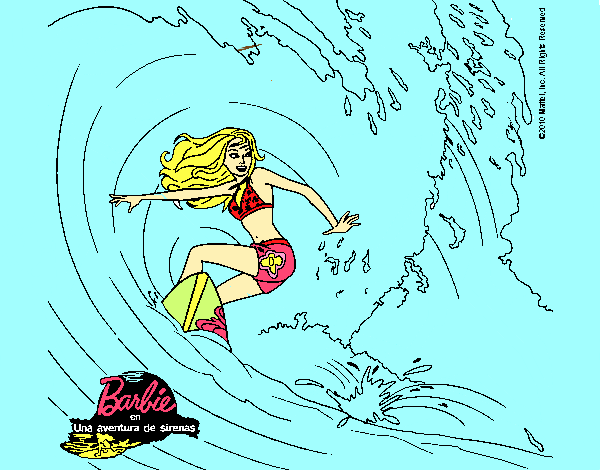 Barbie practicando surf