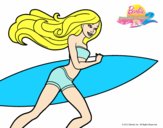 Barbie corre al agua