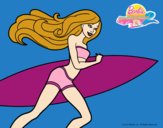 Barbie corre al agua