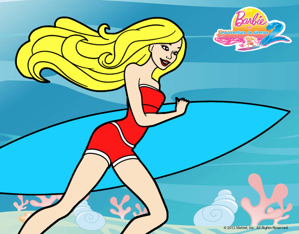 Barbie corre al agua