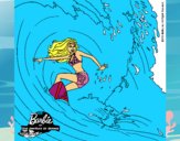 Barbie practicando surf