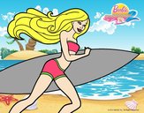 Barbie corre al agua