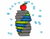 Libros y manzana