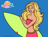 Barbie va a surfear