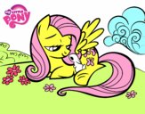 Fluttershy con un conejito